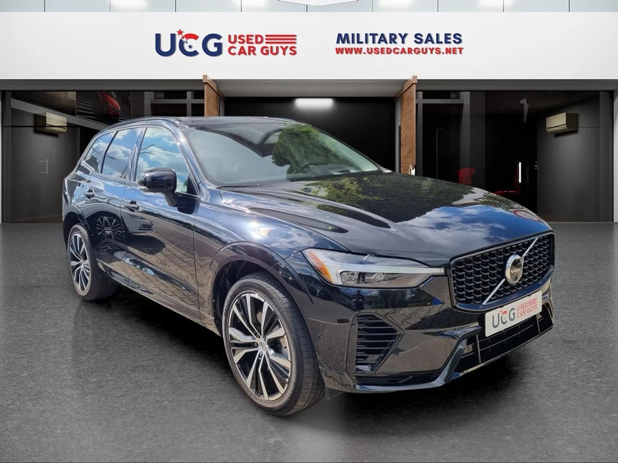 2023 Volvo XC60 Recharge T8 Ultimate Dark Theme